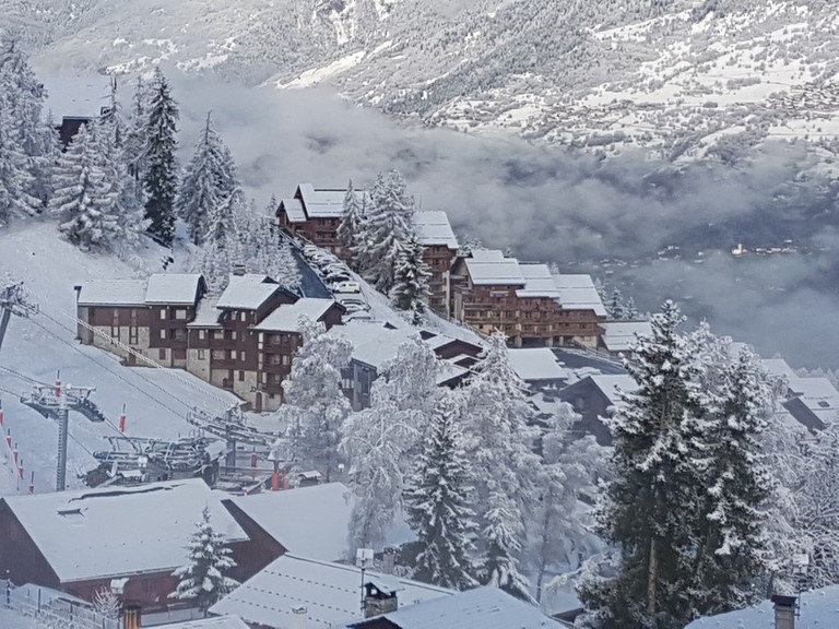 centre village les coches centre du village